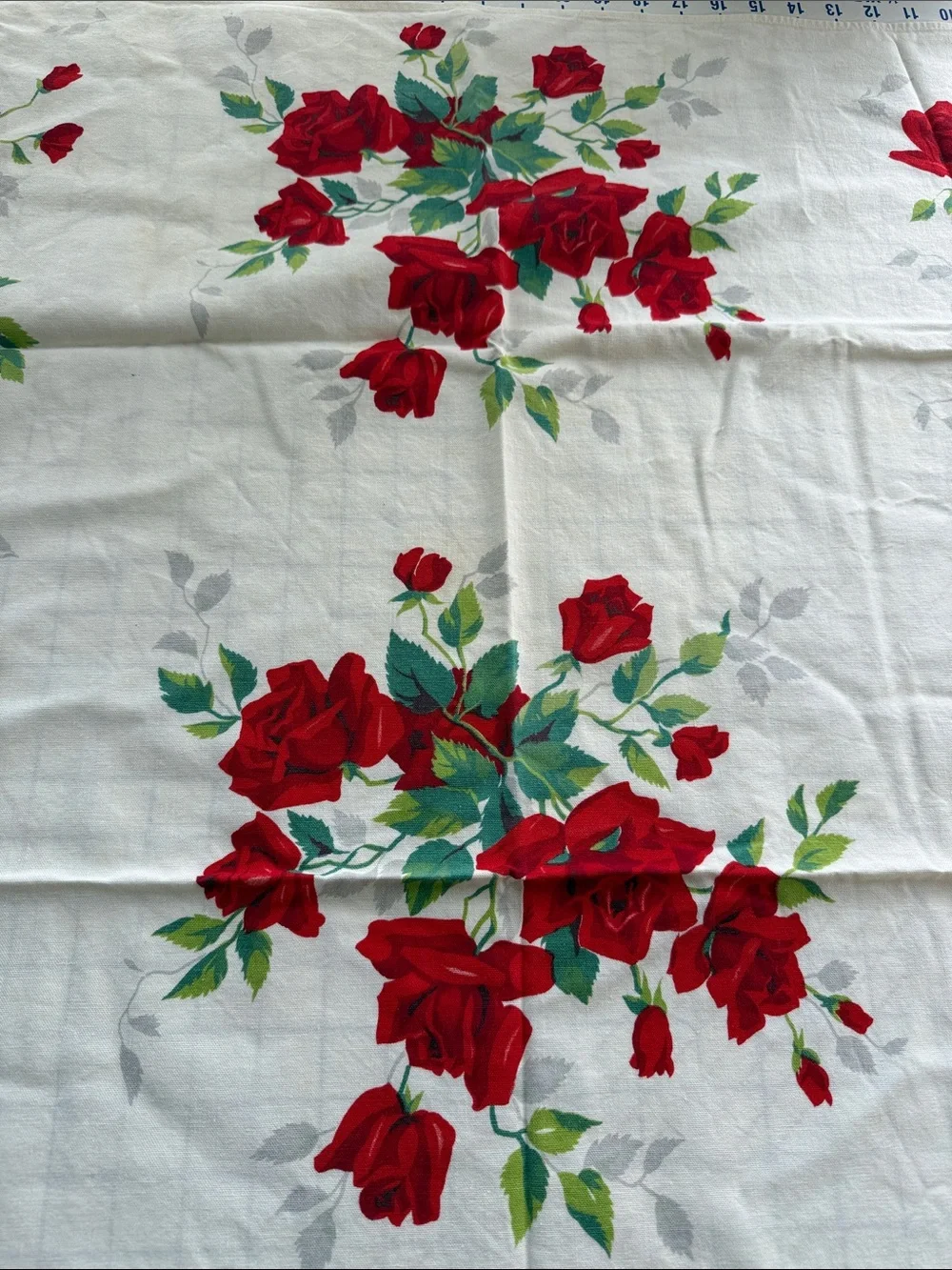 Vintage Red Rose Floral Tablecloth 44” Square Cotton Cottage Farmhouse
